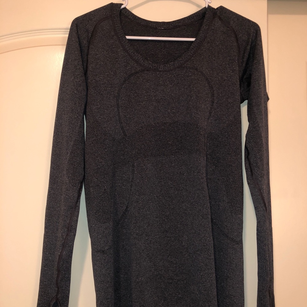 Lululemon swiftly tech long sleeve shirt